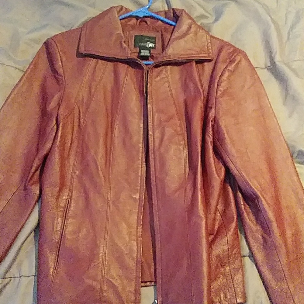 Red leather jacket - Picture 3 of 3